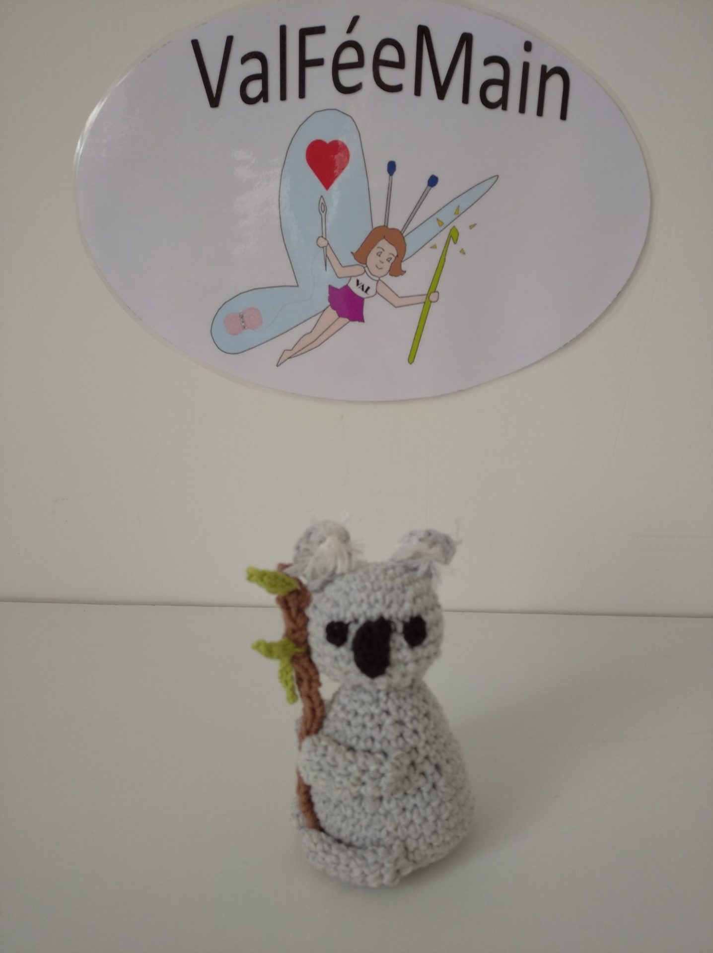 oursons au crochet dans un écran de 06